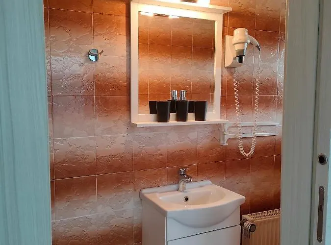 & Aleksandra Hiša za goste 3*