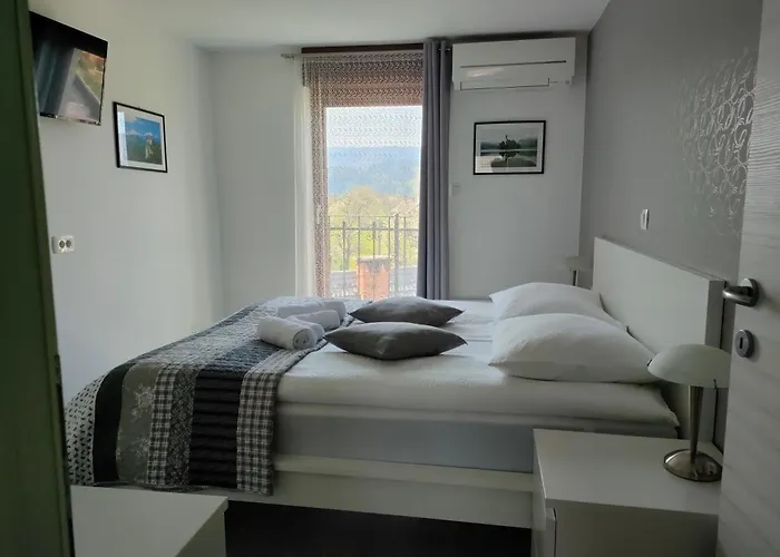 & Aleksandra Hiša za goste 3*