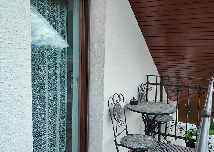 Hiša za goste & Aleksandra 3*